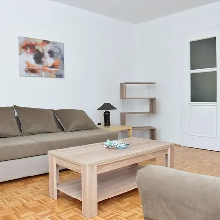 Palace Apartmán *